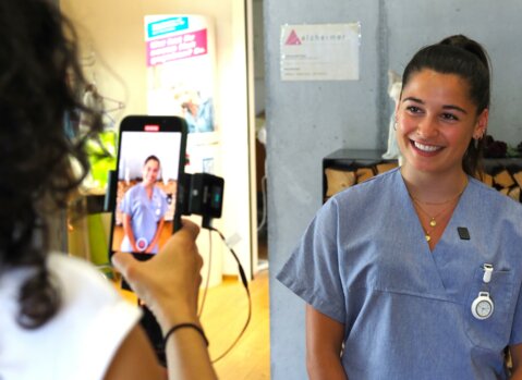 Um die Ausbildungslücke zu schliessen, braucht es verbesserte Ausbildungsbedingungen und ein gezieltes Berufsmarketing.