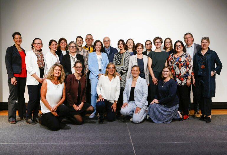 NEW Z-INA - Middle Bottom